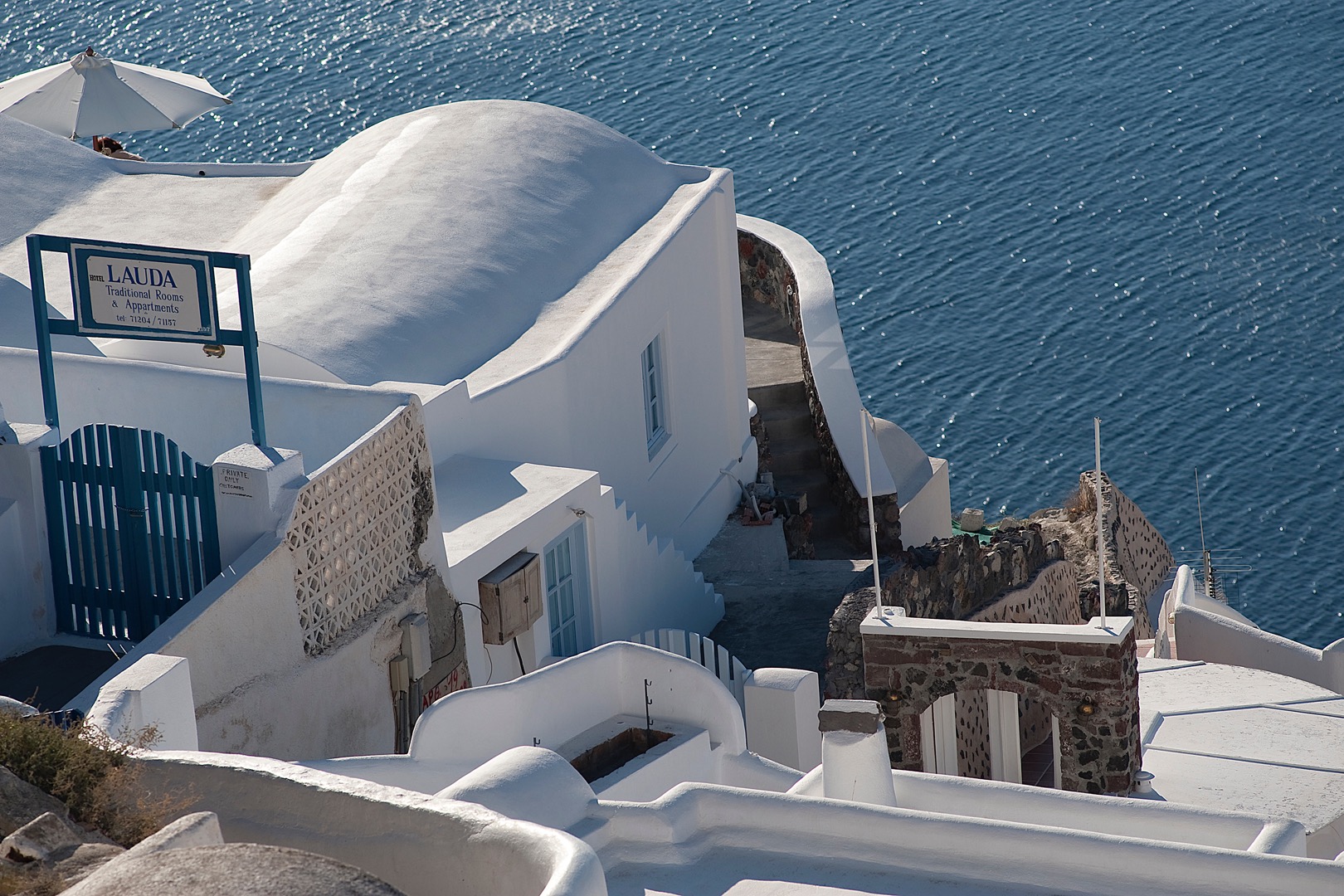 Santorini - 9818.jpg