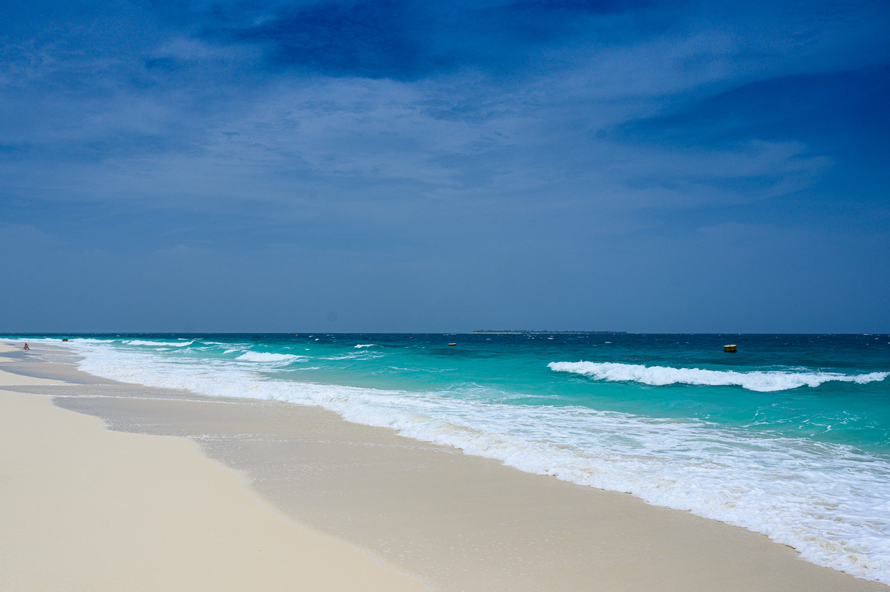 Nakupenda, l'isola che non c'&egrave;. Striscia di sabbia che compare o scompare in base alla marea