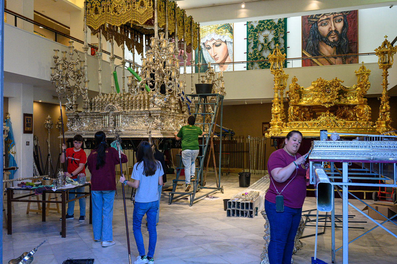 I preparativi per la Settimana Santa di Malaga