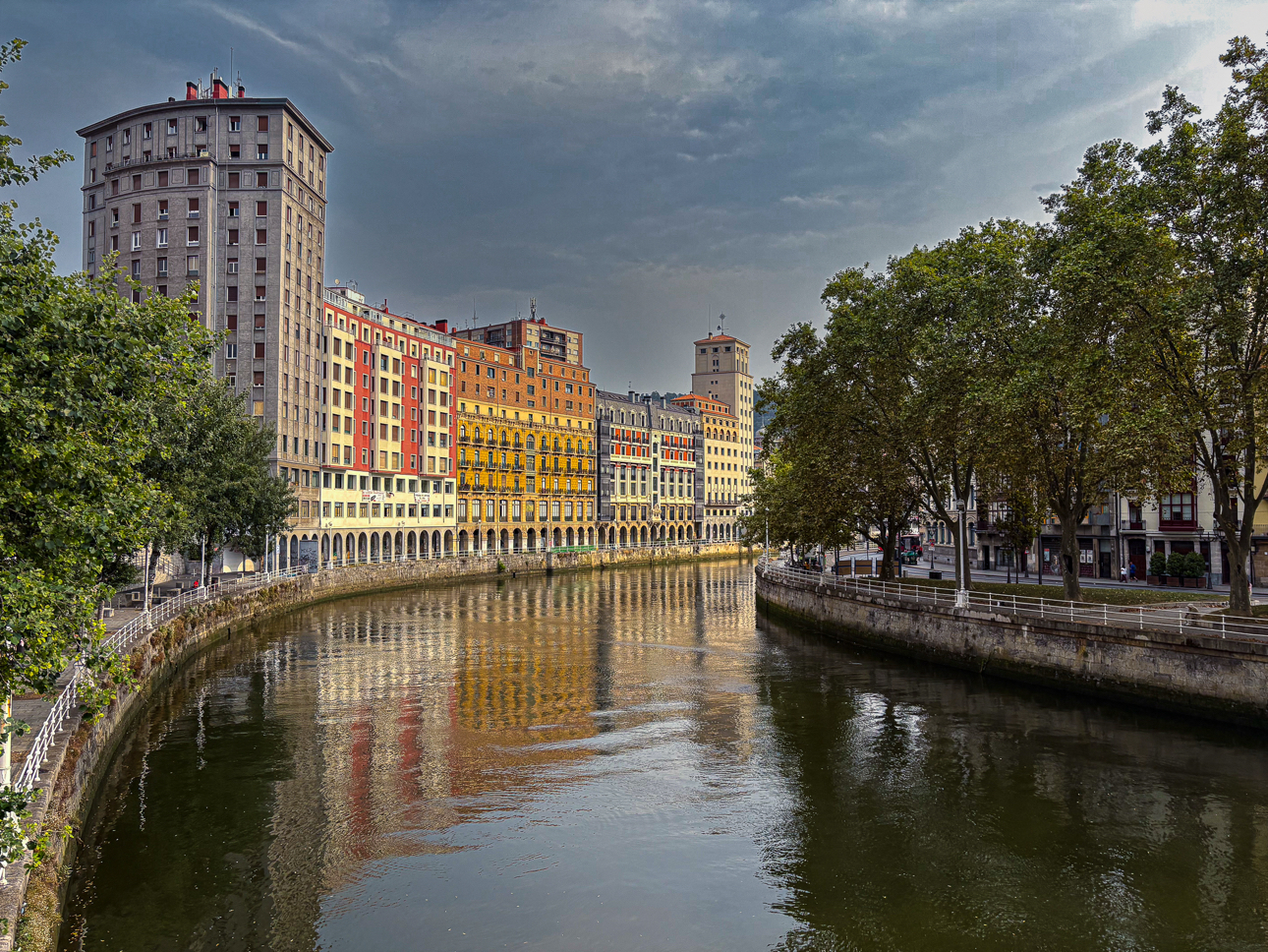 Il lungofiume Nervi&oacute;n