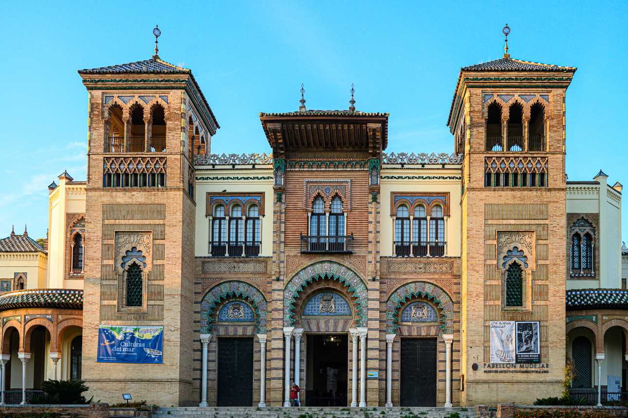 Il Padiglione Mud&eacute;jar, che ospita il Museo delle Arti e dei Costumi Popolari. 