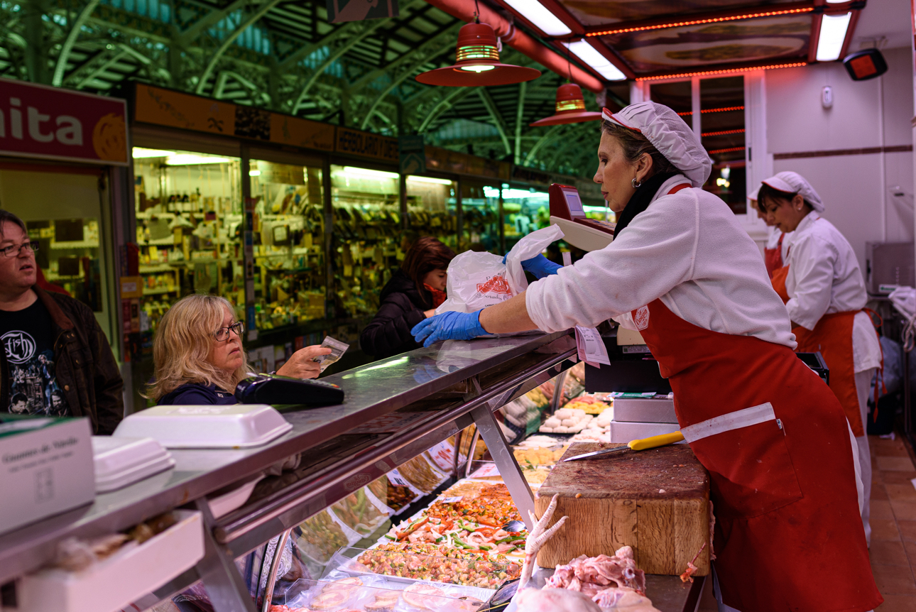 Tra i banchi del Mercado Central