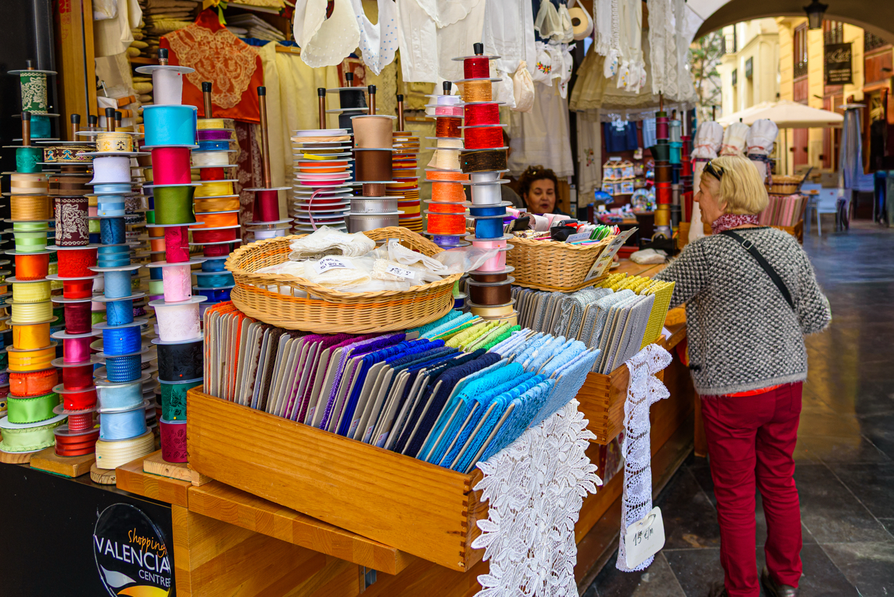 Un banco del mercato della Plaza Redonda