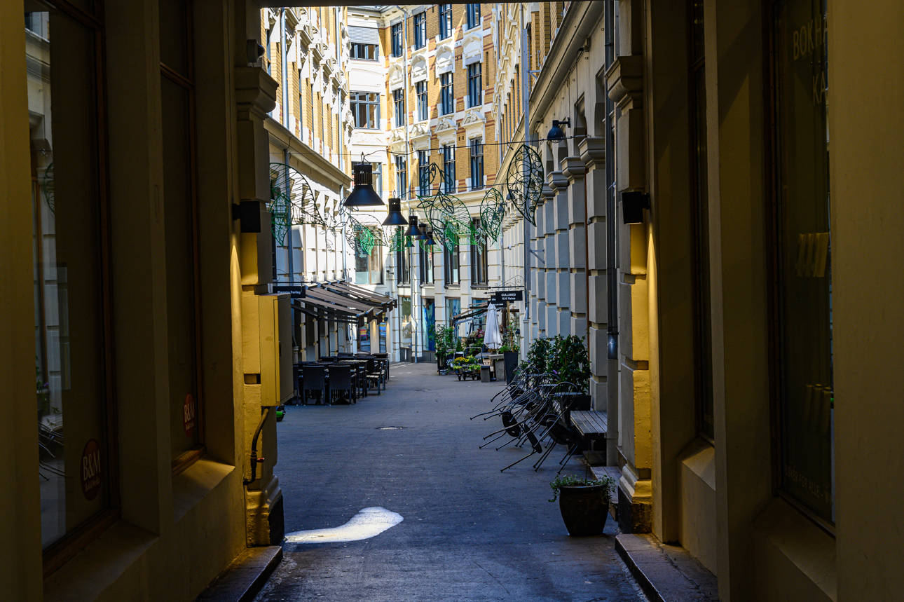 ed eccoci a Oslo sul Folketeaterpassasjen 