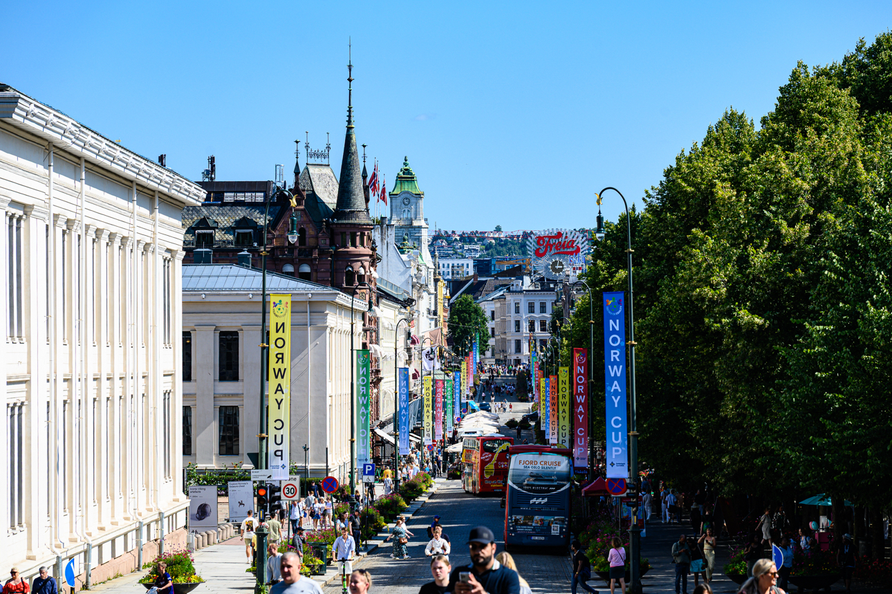 La Karl Johans gate, la via principale di Oslo,