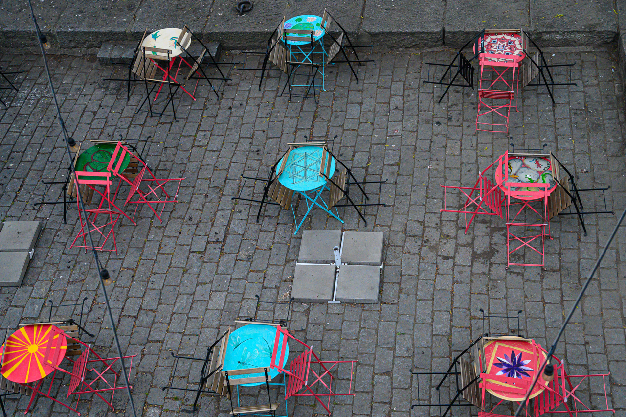 Praga &egrave; piena di locali che all'imbrunire si animano di giovent&ugrave;