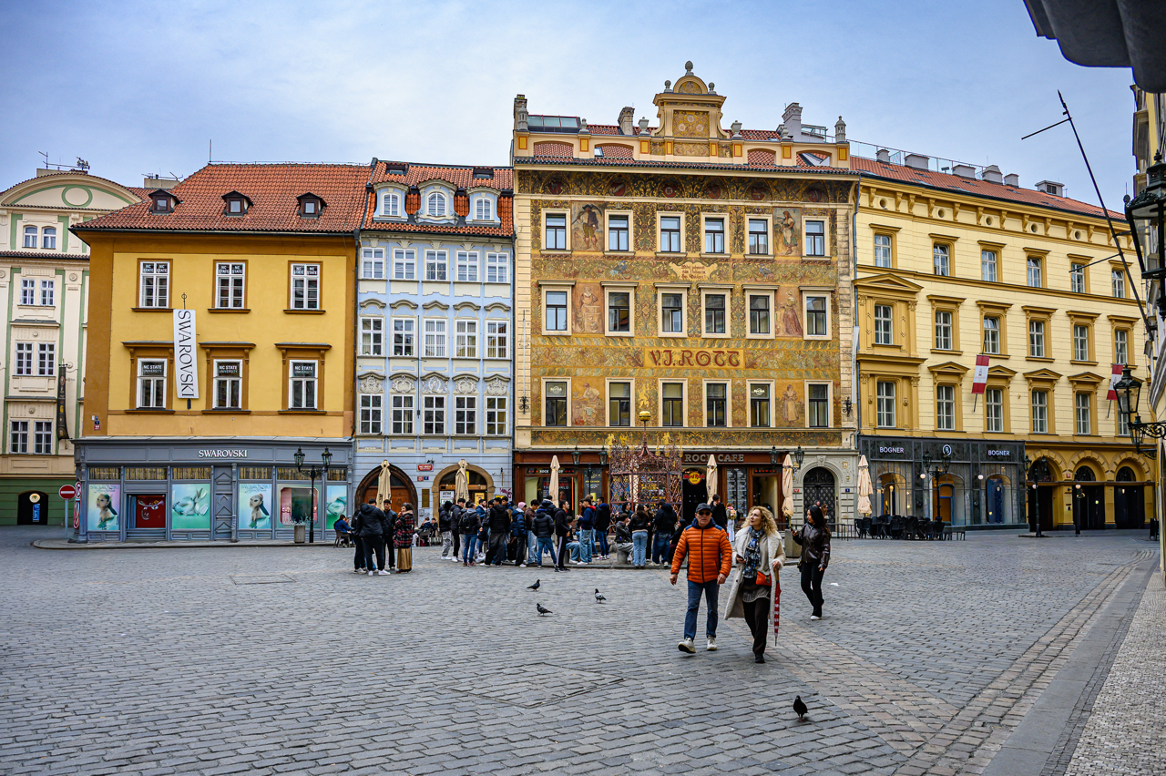 Anconra uno scorcio della Mal&eacute; n&aacute;měst&iacute; (Piccola Piazza)