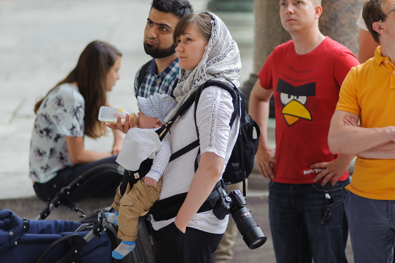 In fila per entrare nella Moschea