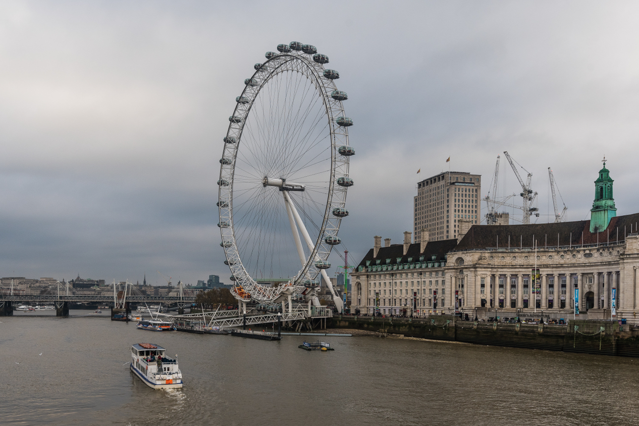 Il London Eye sul Tamigi 