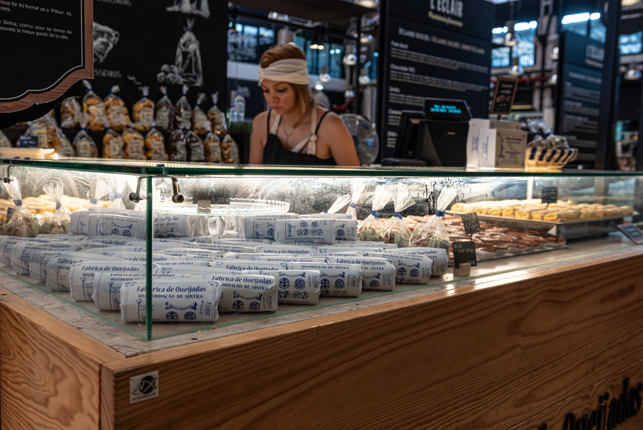 Al al Time Out Market si possono assaggiare le Queijadas de Sintra, dolci tipici...