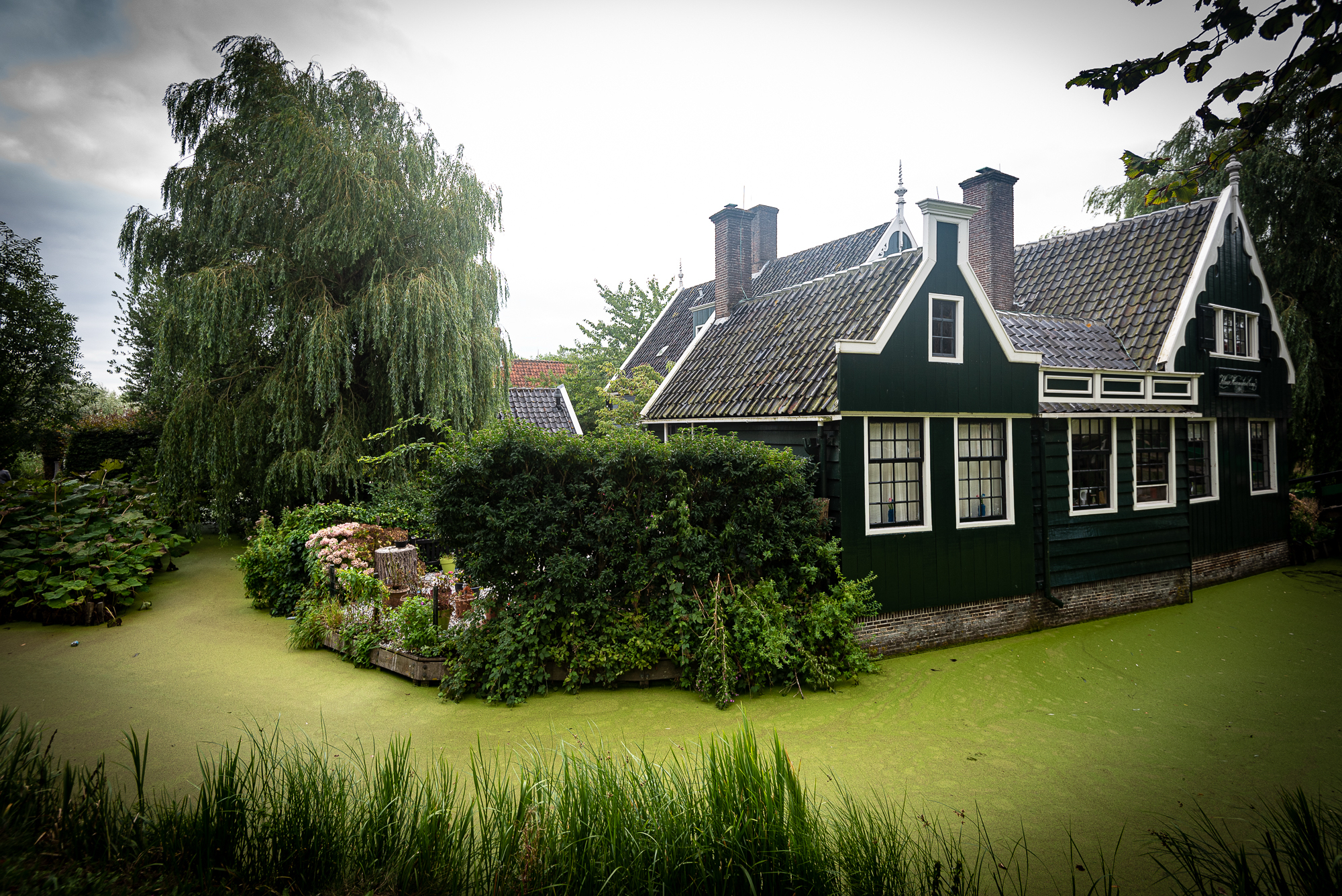 Un edificio tradizionale olandese a Zaanse Schans